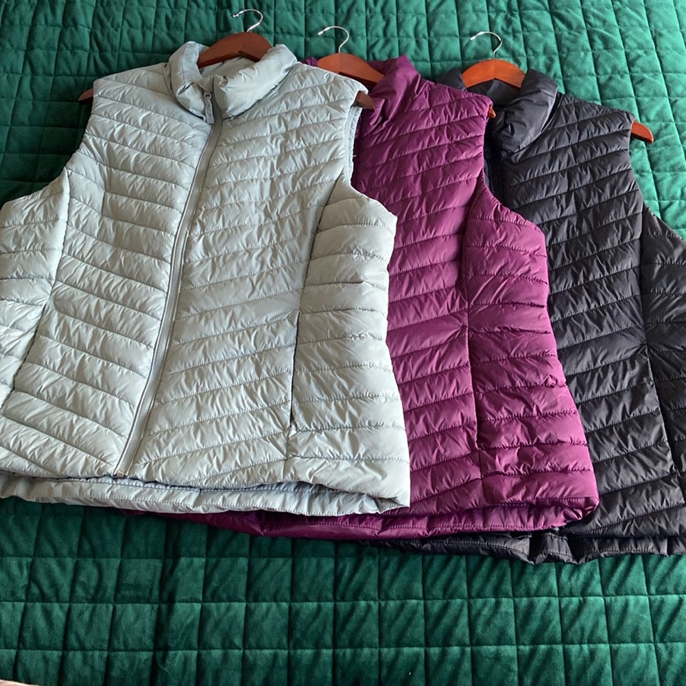 Water-Resistant Narrow-Channel Puffer Vest